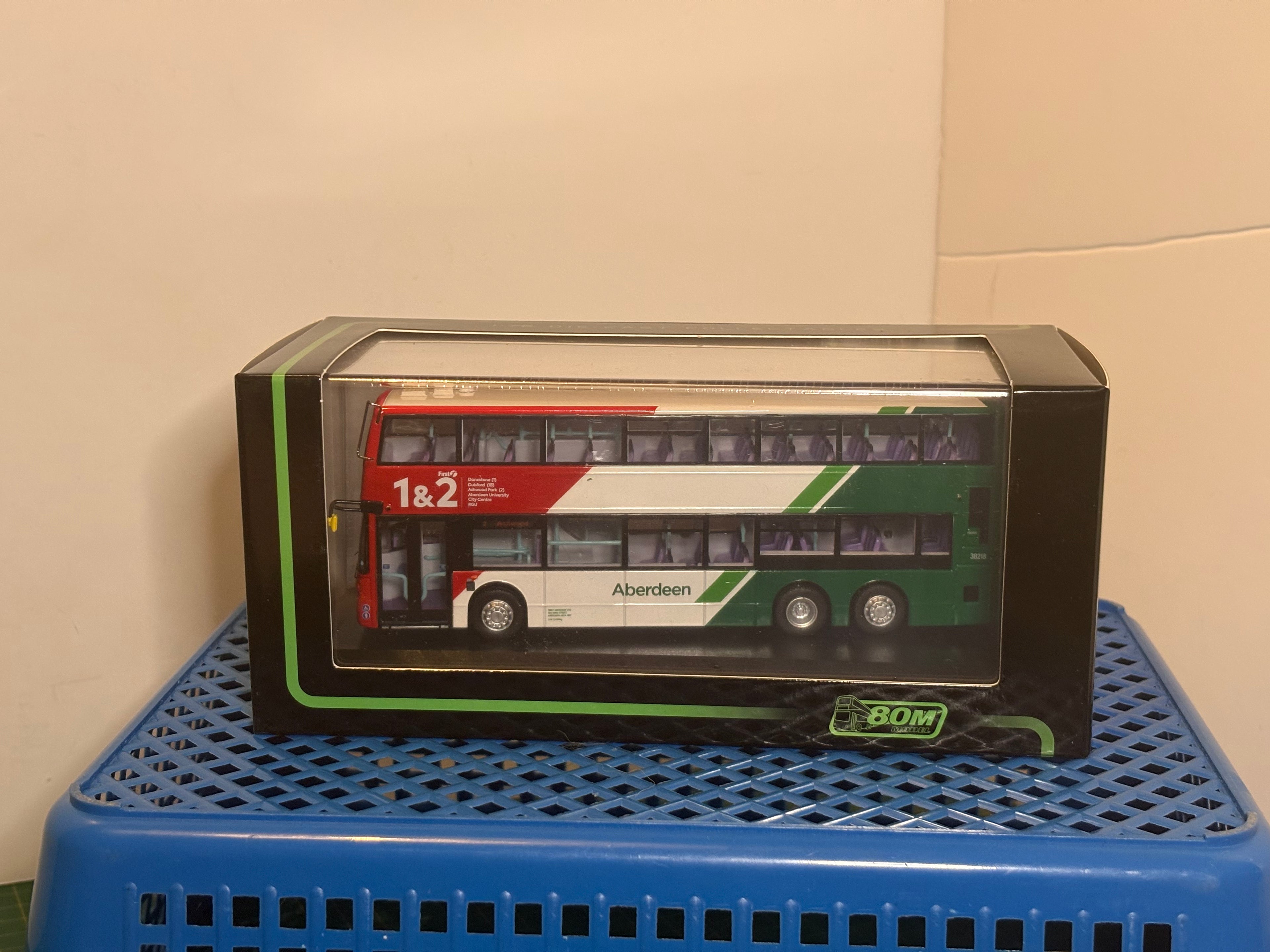 80M UKD76004 Dennis Trident E500 First Aberdeen 1 & 2 Route 2 Ashwood 1:76